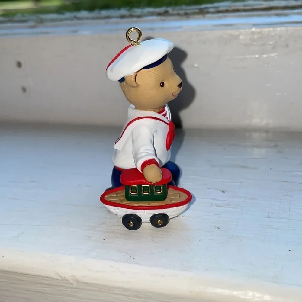 Vtg 1993 Hallmark The Bearingers Abearnathy Bearinger Christmas Ornament‎